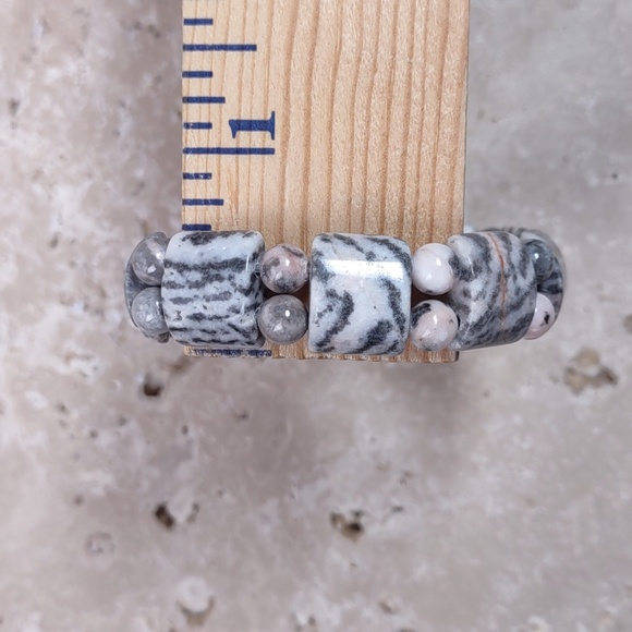 Zebra Jasper Stretch Bracelet - Picture 5 of 5